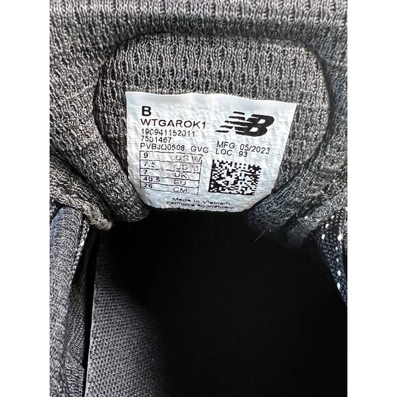 New Balance Women's 9 Fresh Foam Garoe Trail Running Shoe Black Blacktop Seasalt - Picture 9 of 11